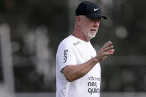 Benja cogita rebaixamento no Paulistão e detona possíveis reforços do Corinthians