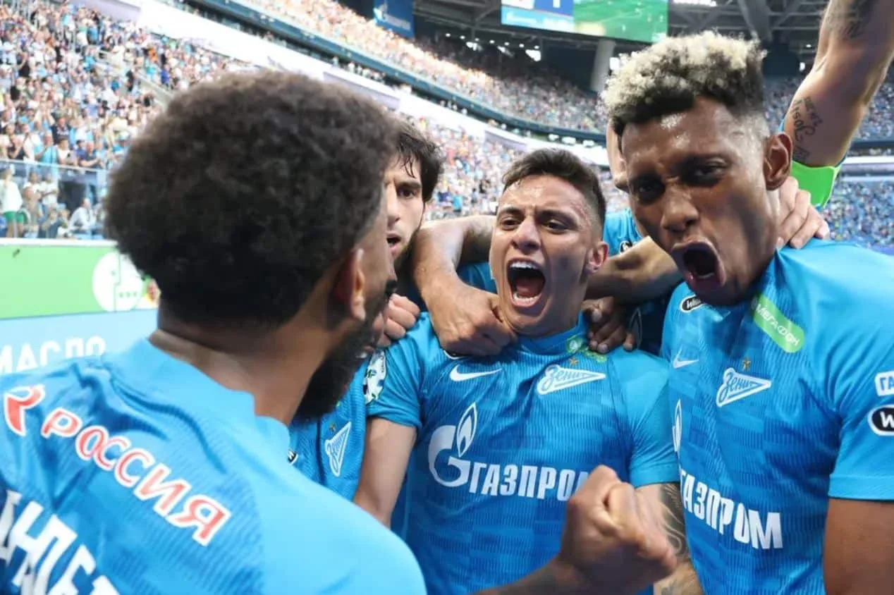 Corinthians consulta atacante que está na Europa, mas conversa não evolui