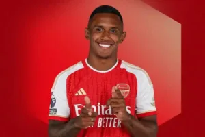 Corinthians mira atacante brasileiro do Arsenal