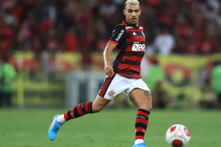 Botafogo e Flamengo fazem reunião para definir situação de Matheuzinho