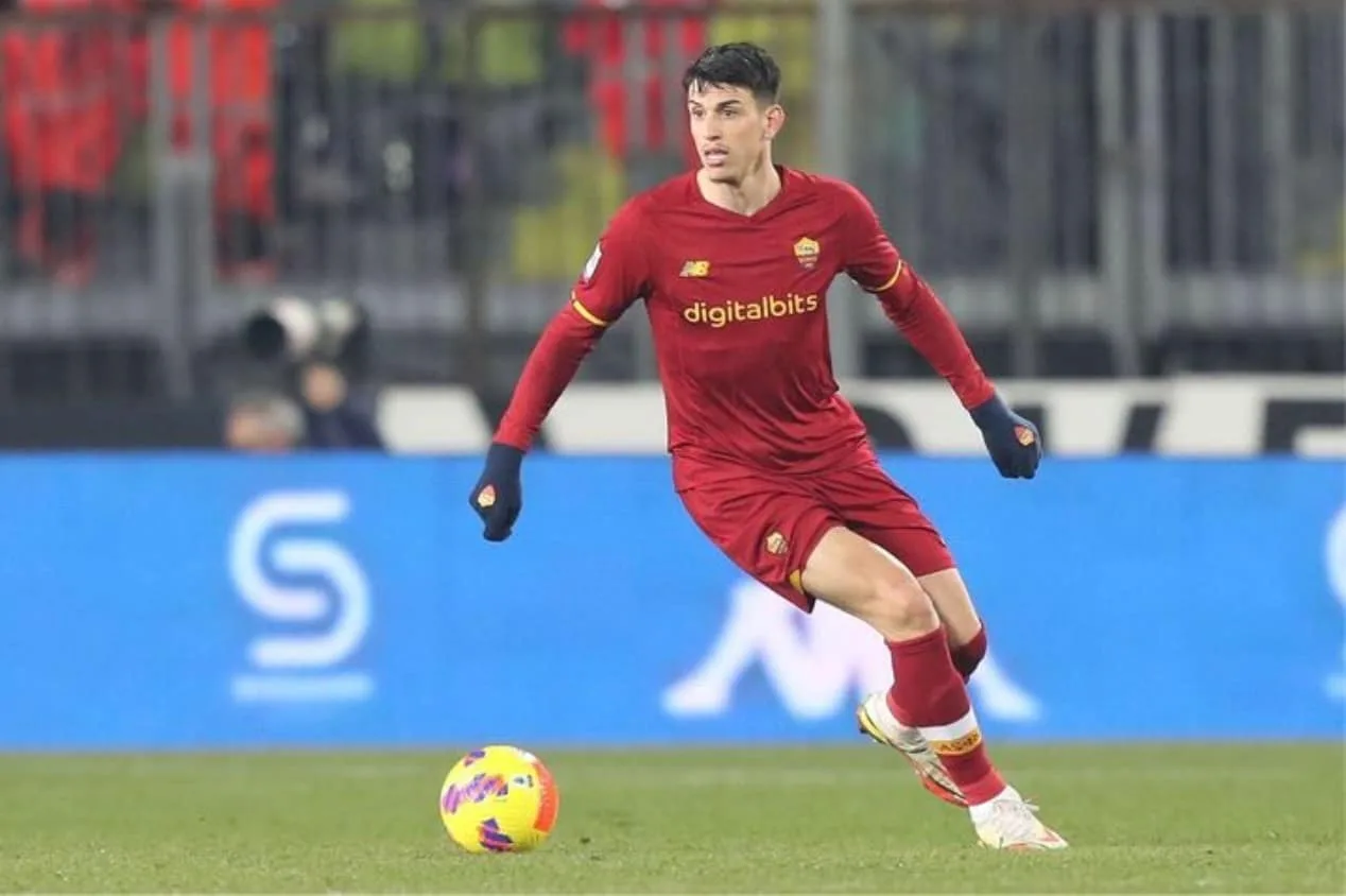 Matías Viña tenta liberação do Roma para jogar no Flamengo