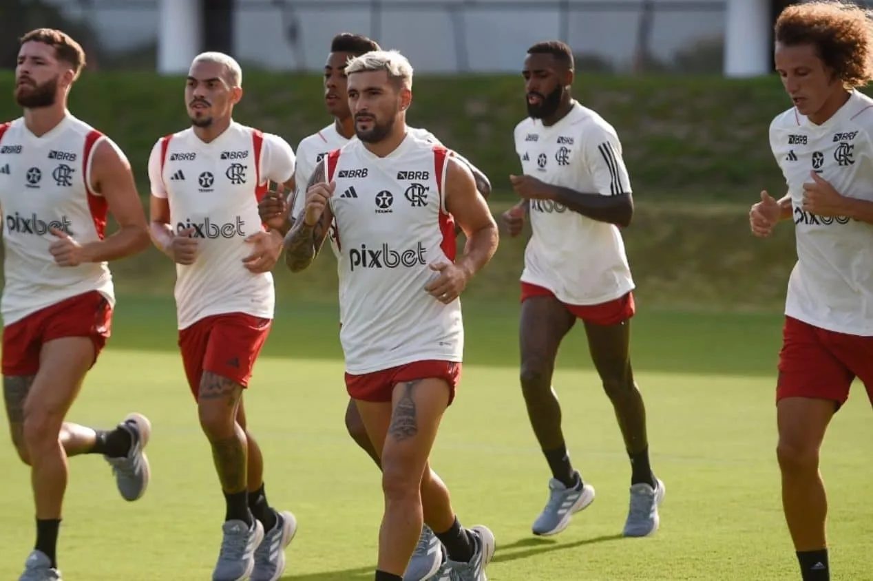 Mauro Beting cita Flamengo e mais dois favoritos a ganhar tudo em 2024