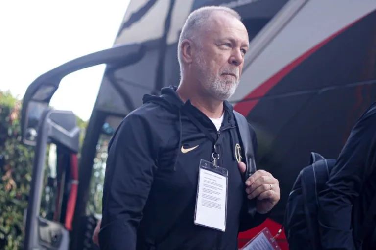 Mauro Cezar critica postura de Mano Menezes no Corinthians