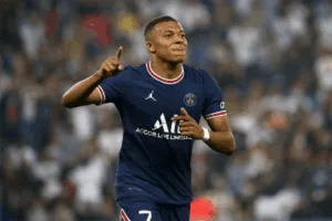 Jornal francês crava desejo de Mbappé deixar o PSG rumo ao Real Madrid
