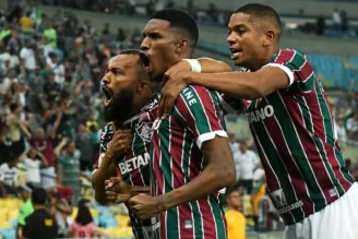 Fluminense fecha permanência de atacante