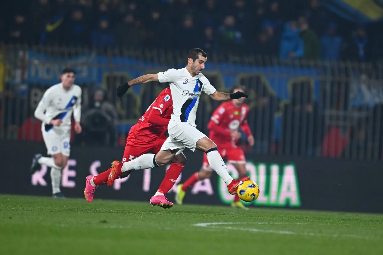 Inter de Milão goleia Monza e se mantém no topo do Campeonato Italiano