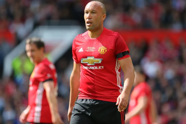 Manchester United deveria contratar Michael Olise, diz Silvestre