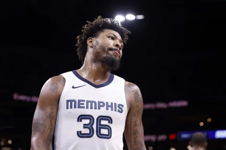 NBA: lesão no dedo afasta Marcus Smart dos Grizzlies por até seis semanas