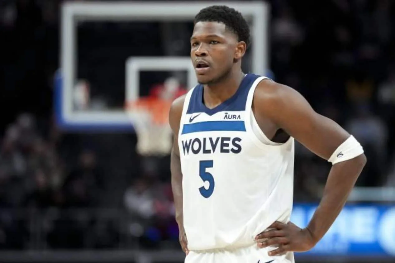 NBA aplica multa de R$ 200 mil a Anthony Edwards por críticas à arbitragem