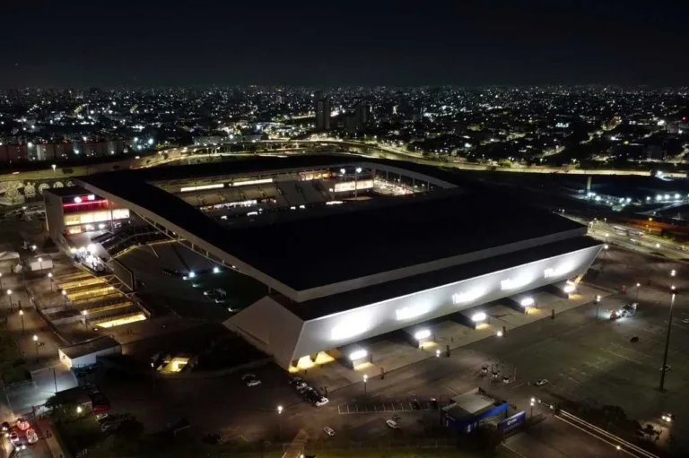 Mauro Cezar manda recado à Caixa após novo acordo do Corinthians