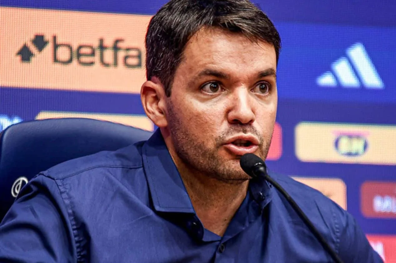 Larcamón é apresentado no Cruzeiro e explica estilo de jogo que pretende implementar