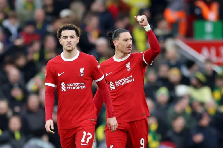 Liverpool bate o Norwich e avança na Copa da Inglaterra