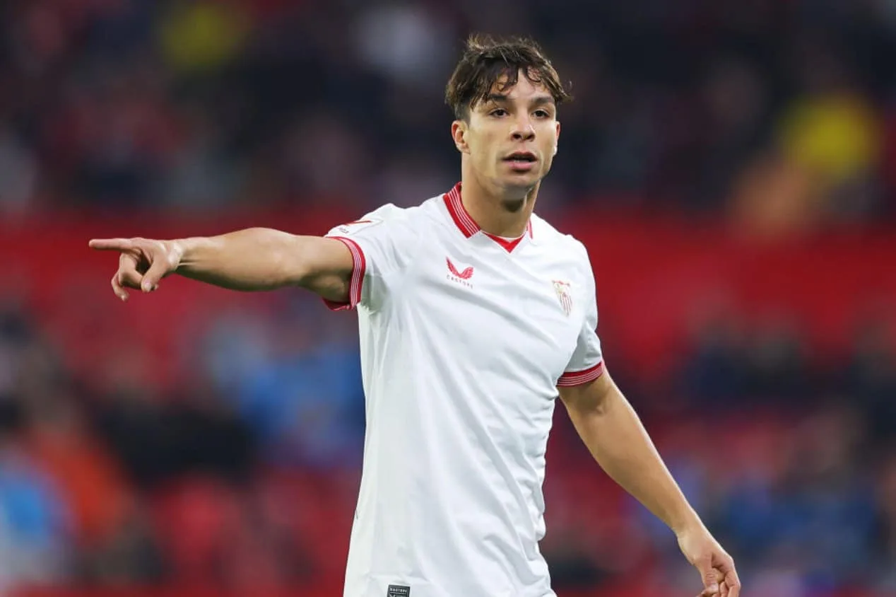 Corinthians estuda a contratação de meia espanhol do Sevilla