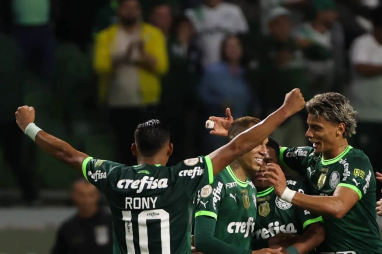 André Hernan revela jogador insatisfeito que pode deixar o Palmeiras: “Se sente injustiçado”