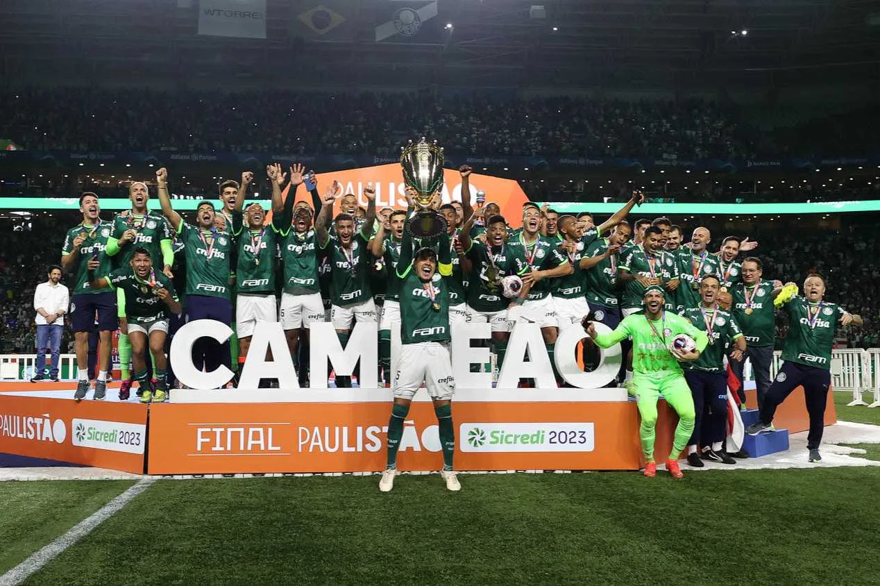 Heverton Guimarães “esquece” Palmeiras e crava campeão do Paulistão