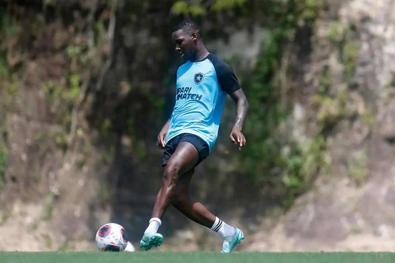 Patrick de Paula abre o jogo sobre pressão no Botafogo