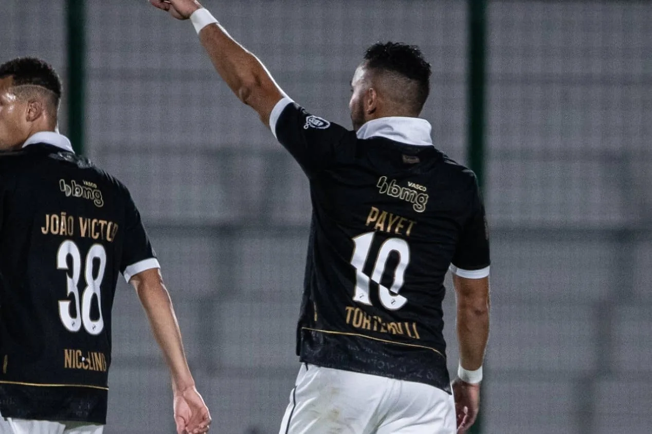 Com gol de Payet, Vasco vence amistoso contra o Deportivo Maldonado