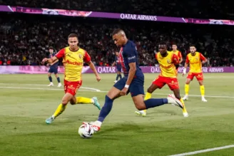 PSG enfrenta o Lens pelo Campeonato Francês