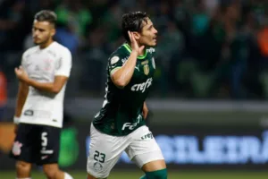 Veiga, do Palmeiras, é o meia com mais gols no mundo desde 2020; confira