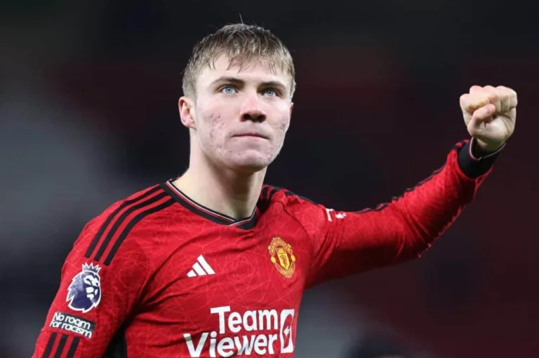 Manchester United: Rasmus Højlund diz que é mais difícil ser centroavante no futebol atual