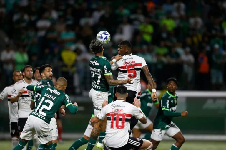 Renata Fan elege favorito na final Palmeiras x SPFC da Supercopa
