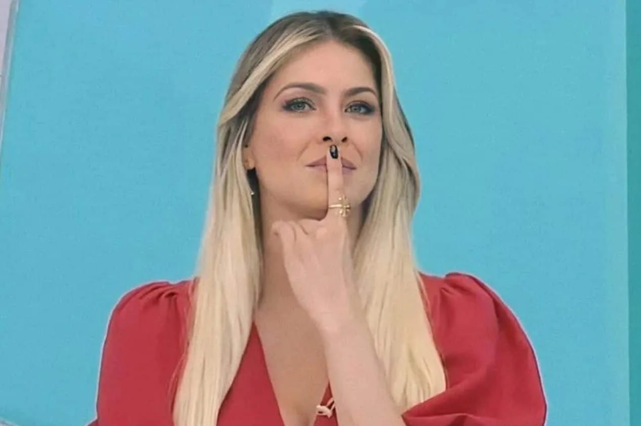 Renata Fan não fica em cima do muro e crava campeão do Paulistão