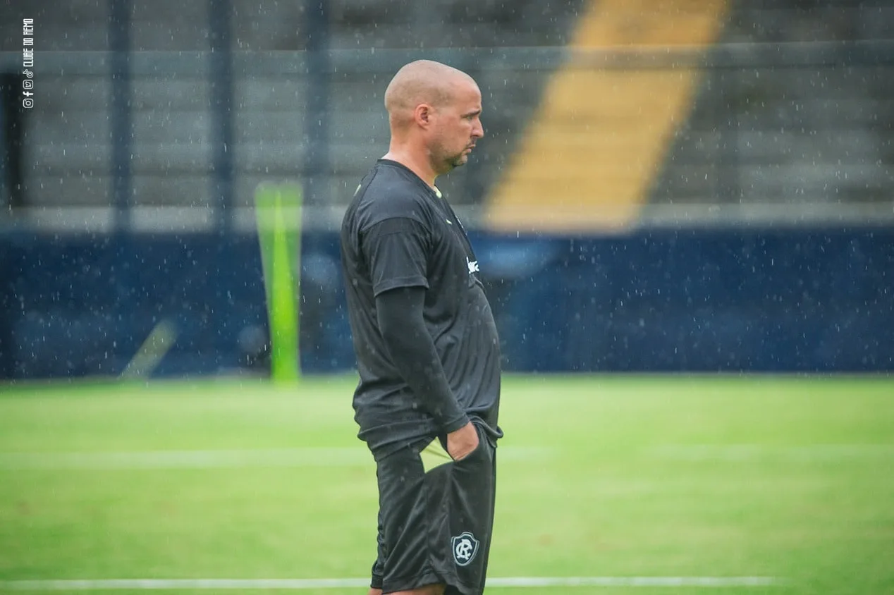 Ricardo Catalá mantém calma após goleada e vê Remo “bem longe” do ideal