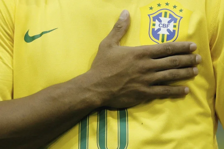 Rizek revela chance da Fifa “punir” o Brasil por imbróglio na CBF; entenda