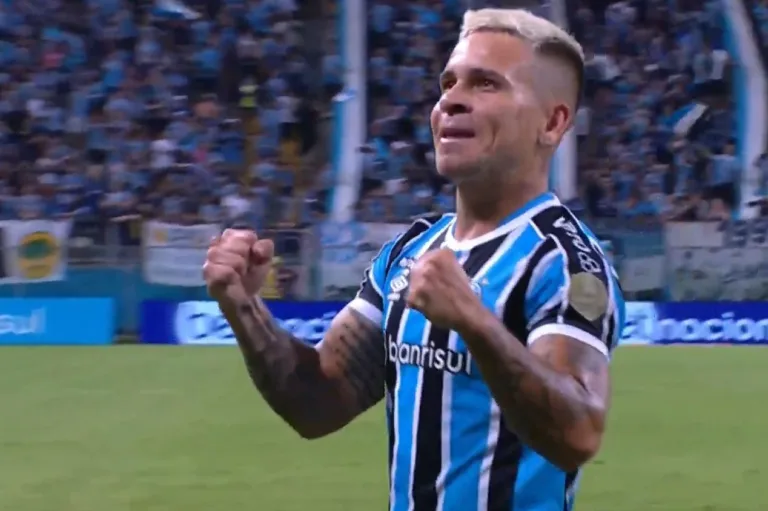 Grêmio atropela o São José e vence a primeira no Gauchão