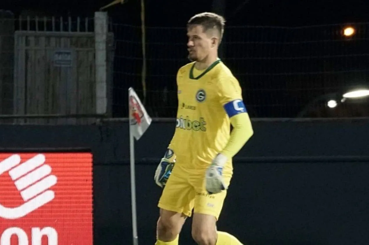 Santos tem ‘plano’ para convencer goleiro Tadeu a deixar o Goiás