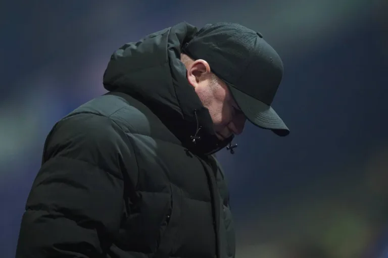 Técnico Wayne Rooney é demitido do Birmingham, da segundona inglesa, após três meses