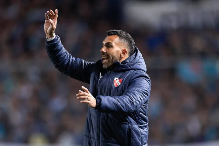 Tevez faz ressalva, mas admite interesse em contratar jogador do Flamengo