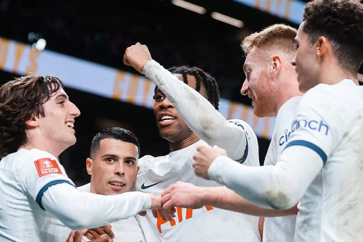 Tottenham muda contra o Manchester United; veja provável time