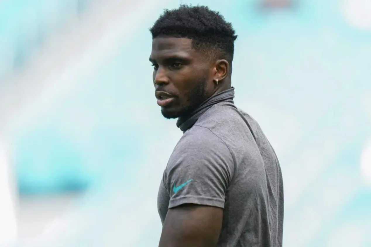 NFL: casa de Tyreek Hill sofre incêndio durante treino dos Dolphins