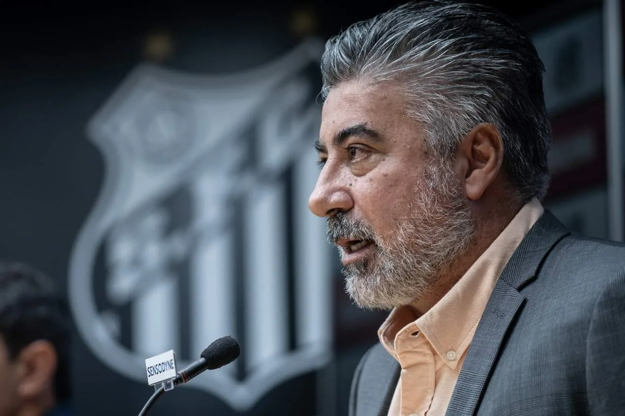 Vampeta se irrita com o Santos e dispara: “Se acontece comigo…”