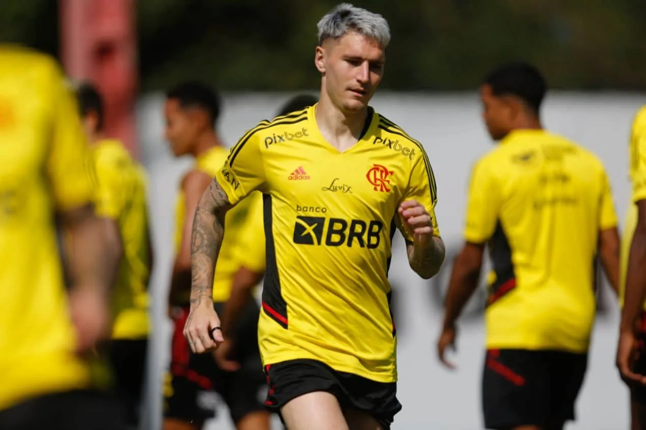 Flamengo pode começar temporada com jogador contestado como titular