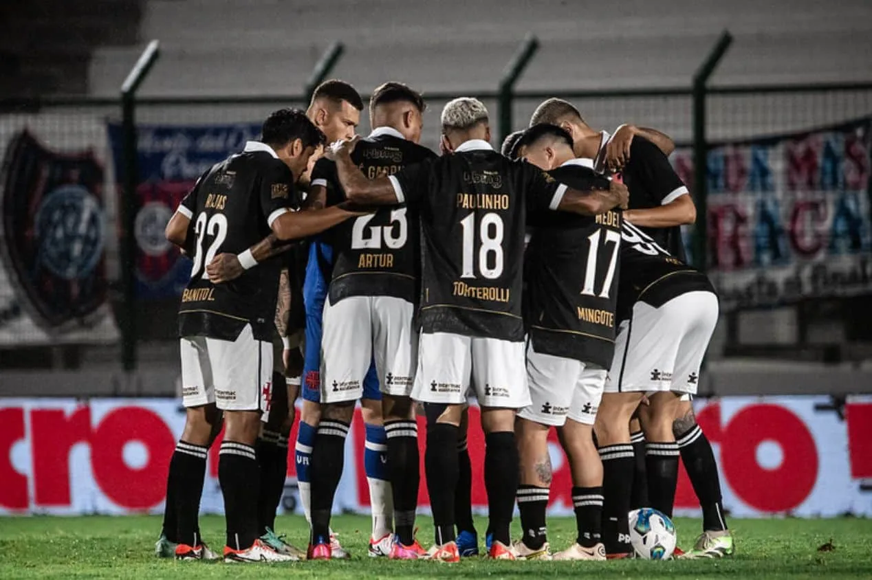 Vasco tem dez desfalques contra o Deportivo Maldonado; veja lista