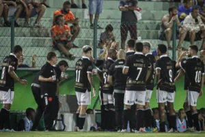 Vasco empata contra o Sampaio Corrêa-RJ e perde 100% no Carioca