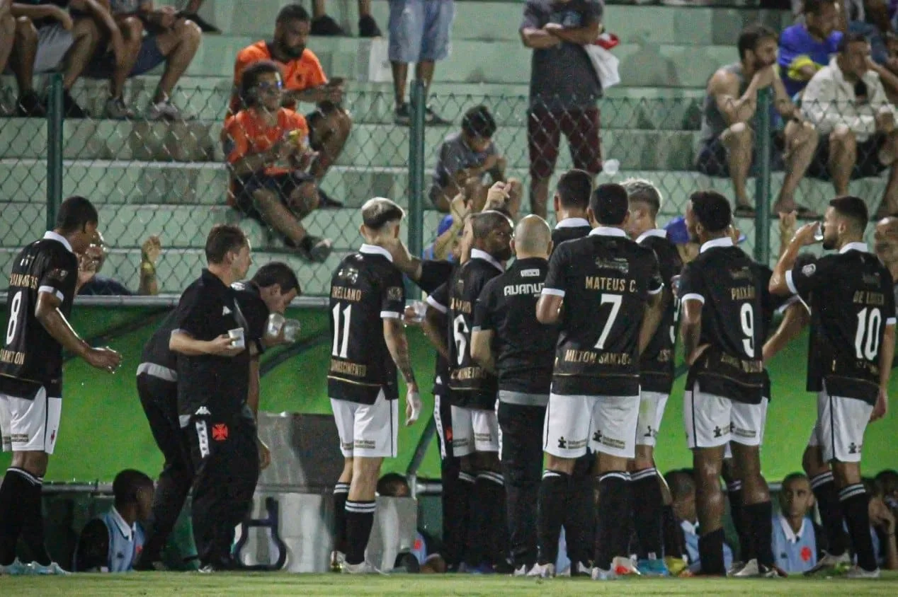 Vasco empata contra o Sampaio Corrêa-RJ e perde 100% no Carioca