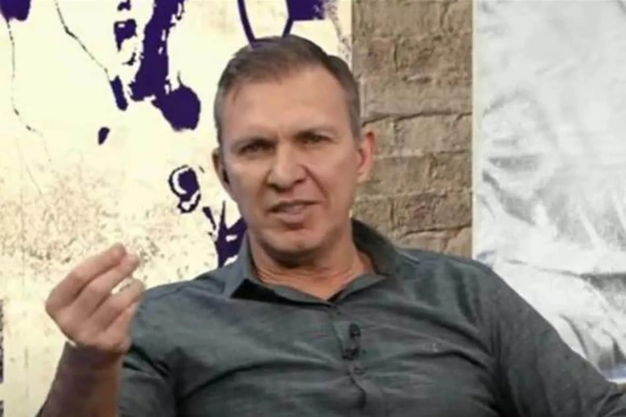 Velloso não se empolga com jogador especulado no Palmeiras