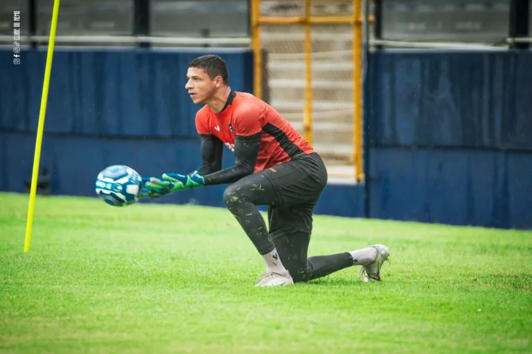 Ricardo Catalá explica Vinícius fora da estreia do Remo, no Parazão 2024