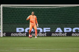 Lavieri destaca “falha assustadora” de Gómez e Weverton em vitória do Palmeiras