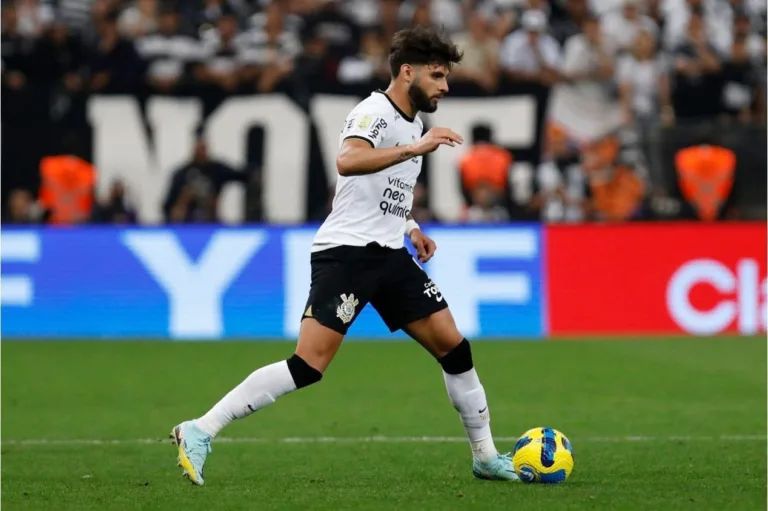 Corinthians quer contratar concorrente para Yuri Alberto no ataque
