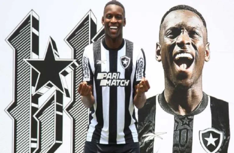 Luiz Henrique se emociona durante apresentação no Botafogo; confira