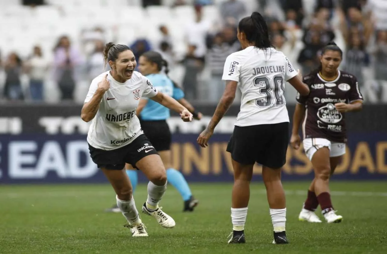 Corinthians vence a Ferroviária e avança à final da Supercopa Feminina