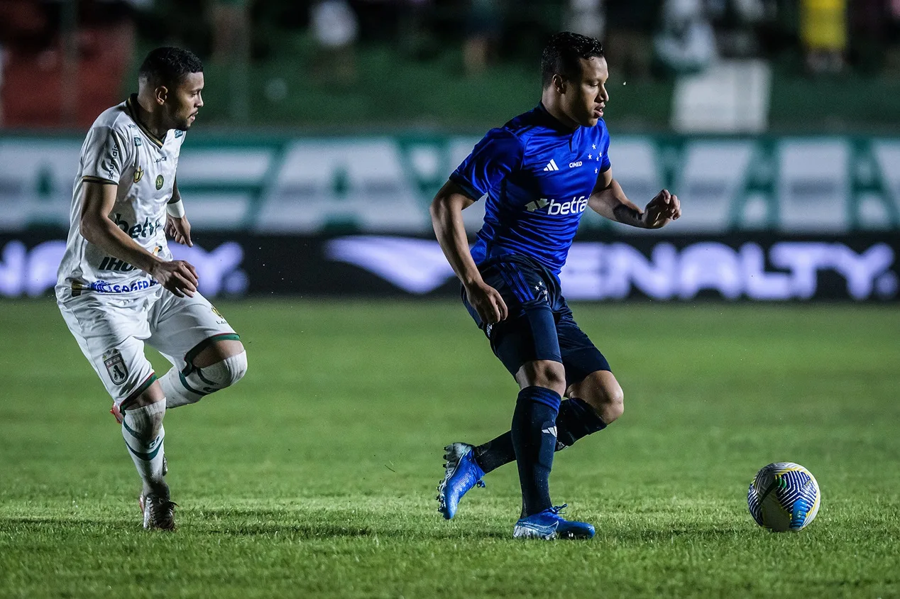 Sousa-PB surpreende, vence o Cruzeiro e avança na Copa do Brasil