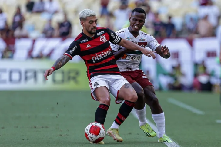 Flamengo domina no segundo tempo e bate o Fluminense no Carioca Flamengo domina no segundo tempo e bate o Fluminense no Carioca