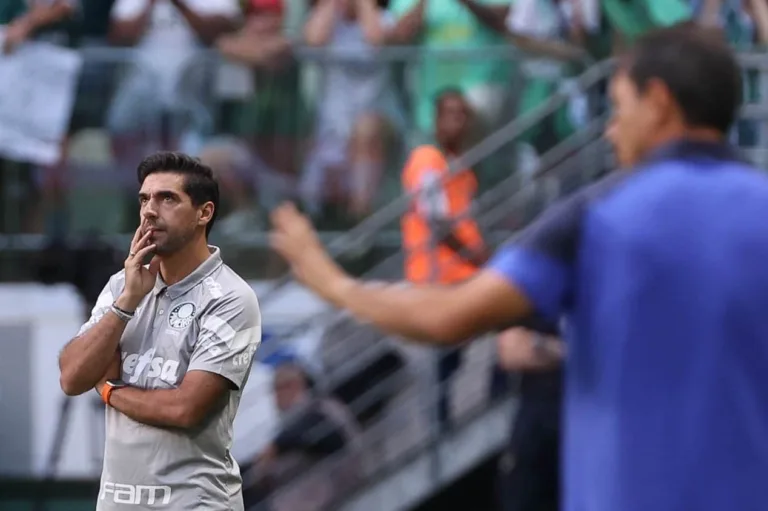 Abel Ferreira igualará marca histórica no Palmeiras se faturar título sobre o SPFC