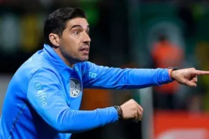 Abel Ferreira aprova reforço para o Palmeiras no mercado