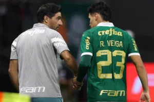 Trio do Palmeiras aparece no top-5 de participações em gols do Paulistão